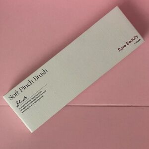 Rare Beauty Soft Pinch Blush Brush